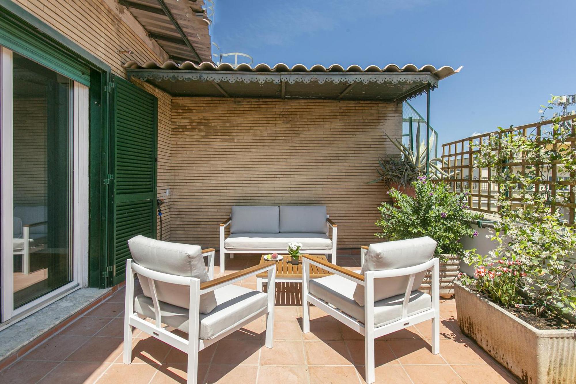 Apartamento Attico Moderno Con Terrazza Vicino La Metro B Roma